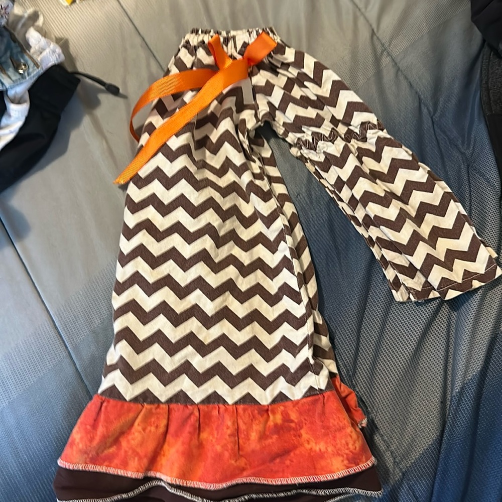 BOUTIQUE STYLE LONG SHIRT/dress would for 18 months-2t thanksgiving style.